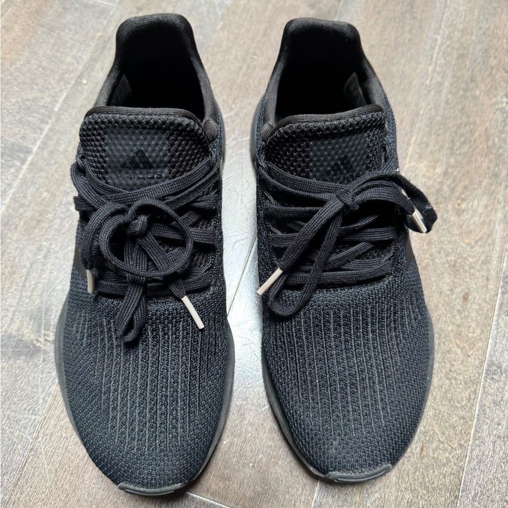 Adidas Originals Women Black Swift Run Athletic Sneaker Shoes Lace Up Size 6 1/2